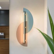 Полукруглый светодиодный настенный светильник