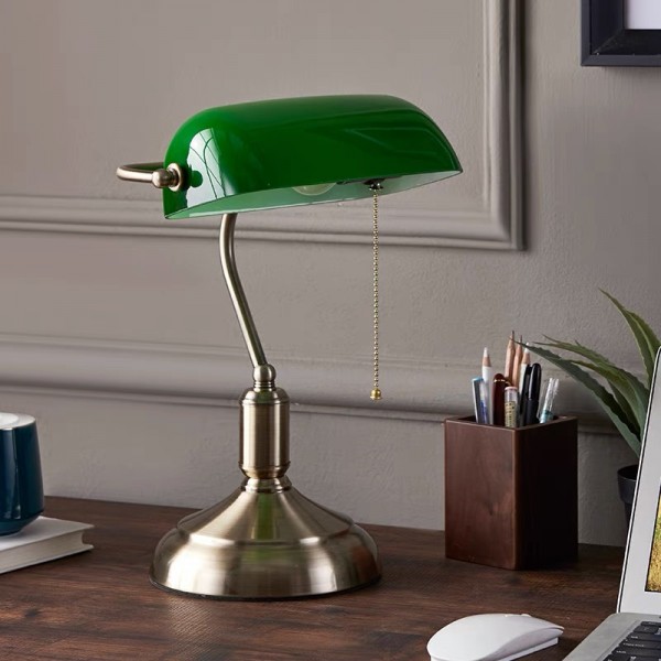 Nostalgic Vintage Table Lamp