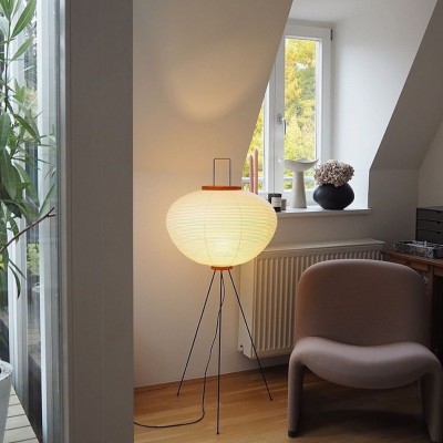 Akari 10A Floor Lamp