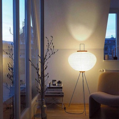 Akari 10A Floor Lamp
