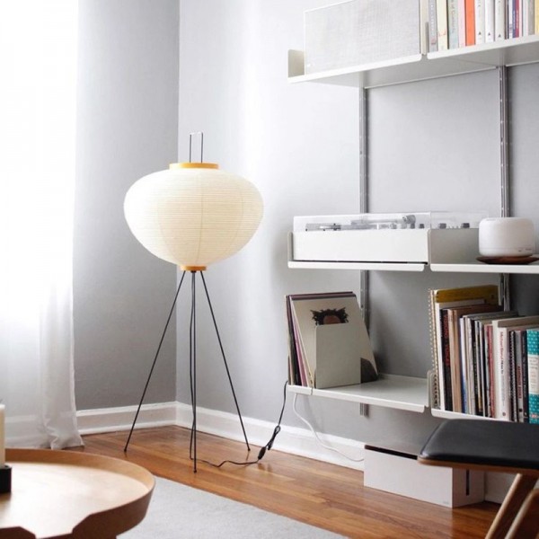 Akari 10A Floor Lamp