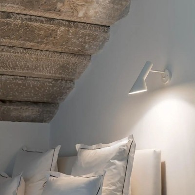 AJ Wall Lamp