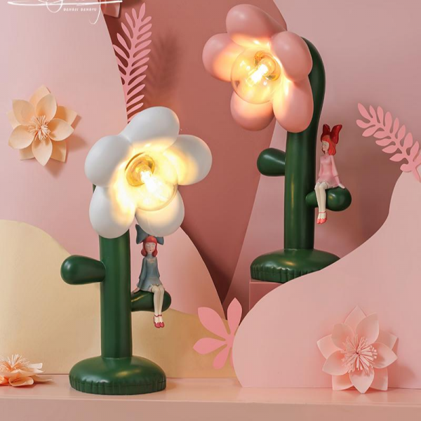 Flowery Table Lamp