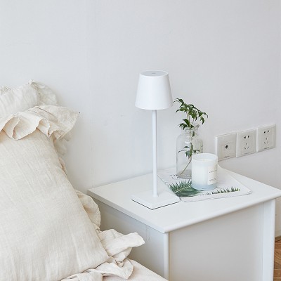 Poldina LED Table Lamp