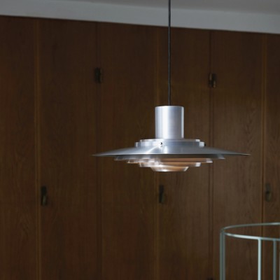 P376 Pendant Light