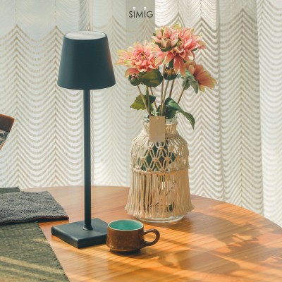 Poldina LED Table Lamp