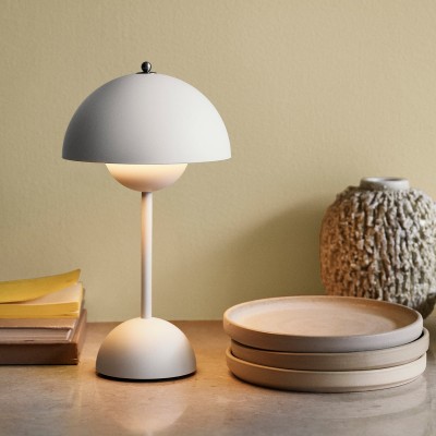 Macaroon Bud Portable Table Lamp