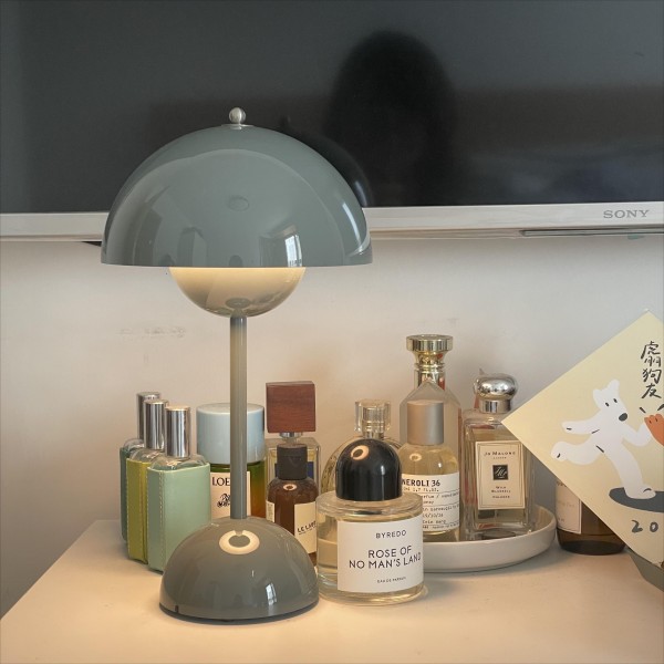 Macaroon Bud Portable Table Lamp