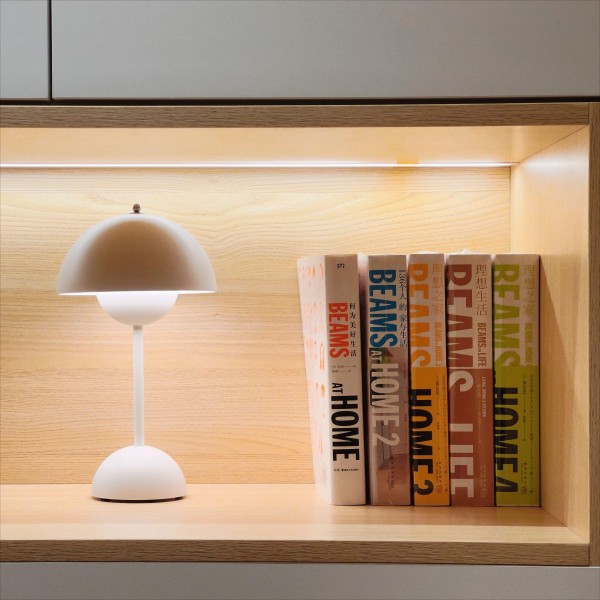 Macaroon Bud Portable Table Lamp