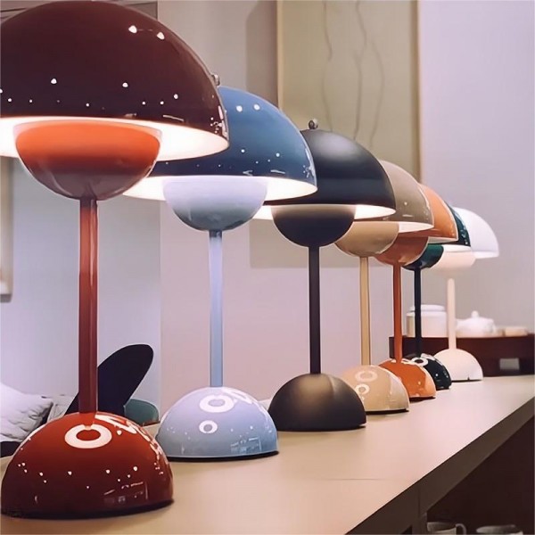 Macaroon Bud Portable Table Lamp