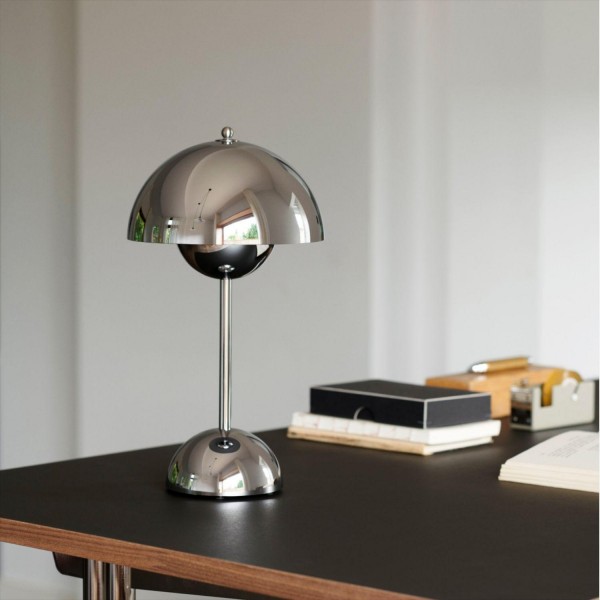 Macaroon Bud Portable Table Lamp