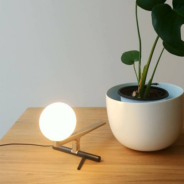 Yanzi Table Lamp