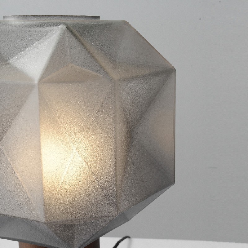 LINN Постмодернистский настольный светильник