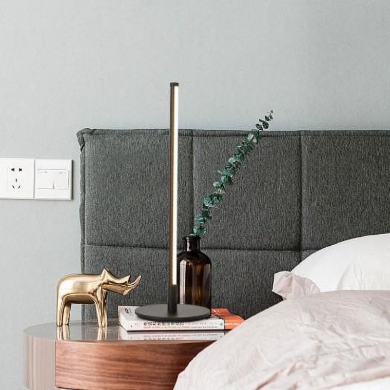 Linear LED Table Lamp