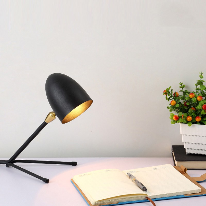 Serge Mouille Cocotte Tripod Table Lamp
