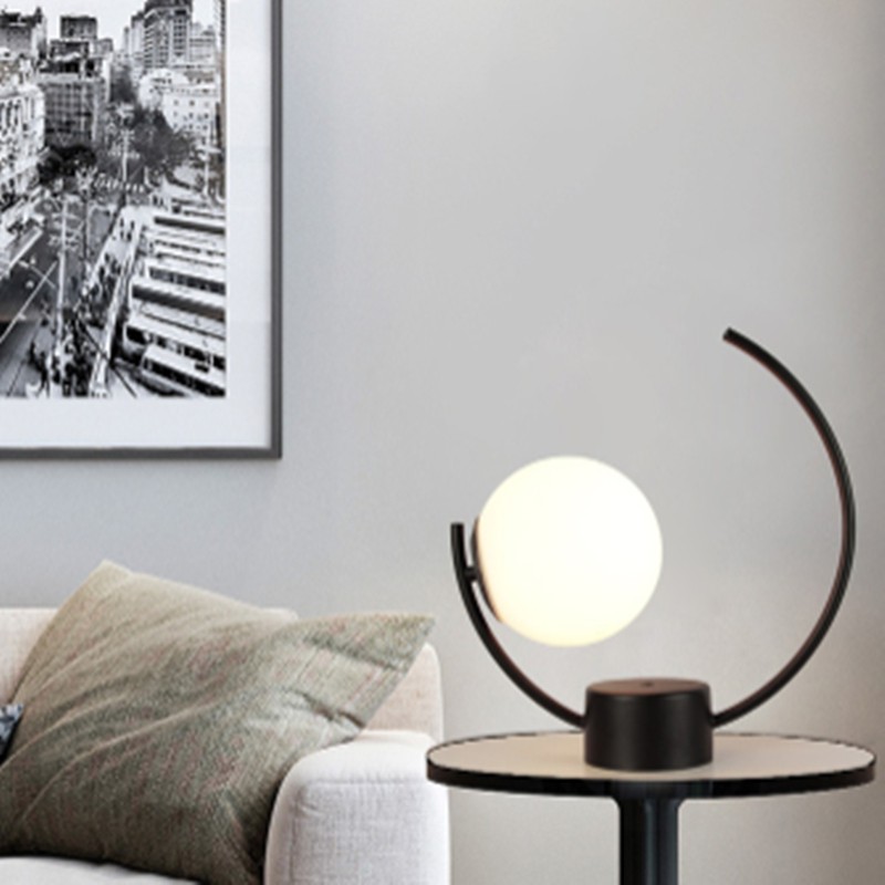 SWING Ball Table Light