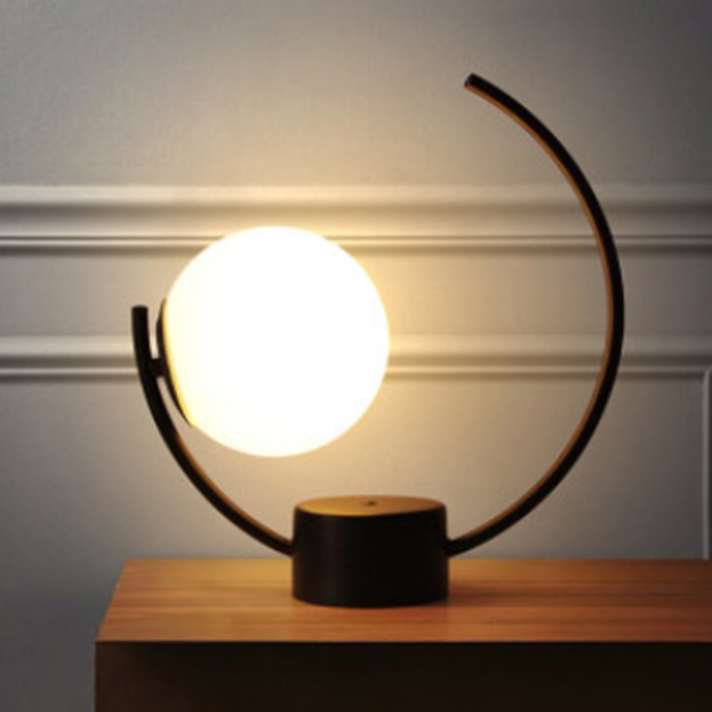 SWING Ball Table Light