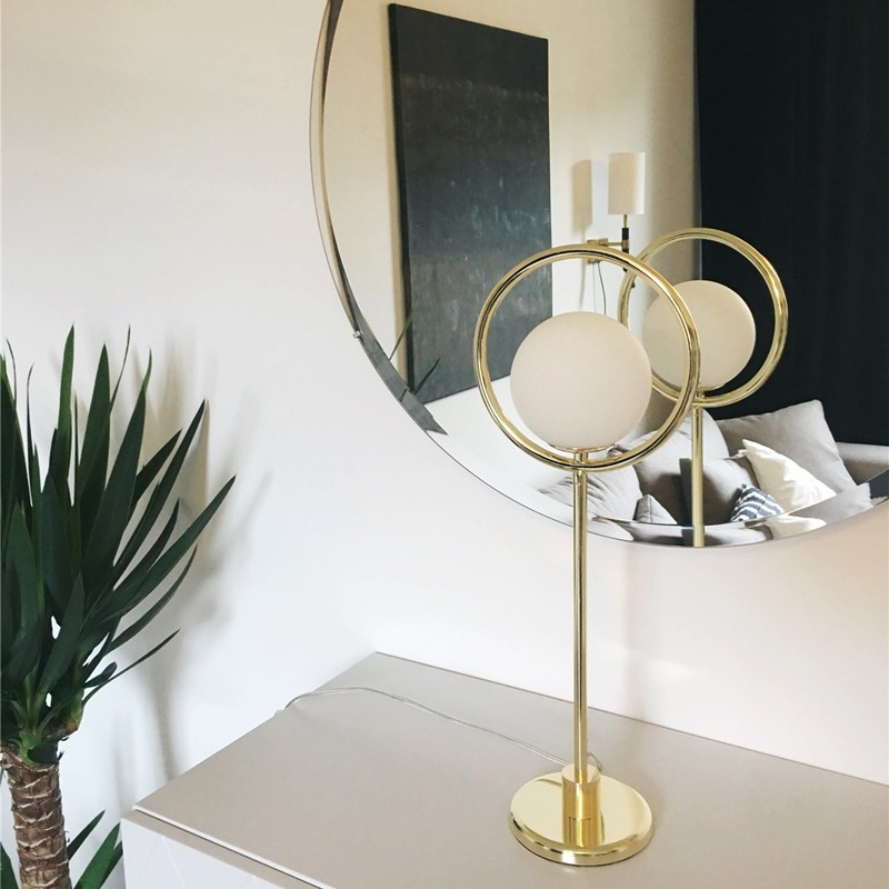 Saint table lamp