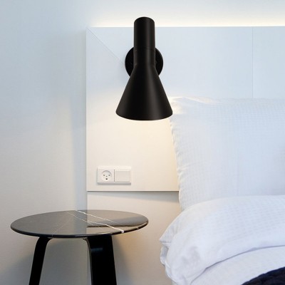 AJ Wall Lamp