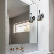 Ударная настенная лампа