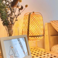 Bamboo Woven Vertical High Net Table Light